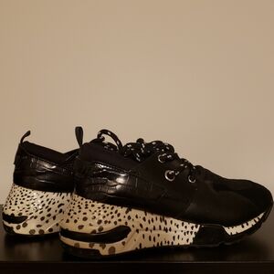 Steve Madden Cliff Sneakers. Black and white + animal print - Women's 8